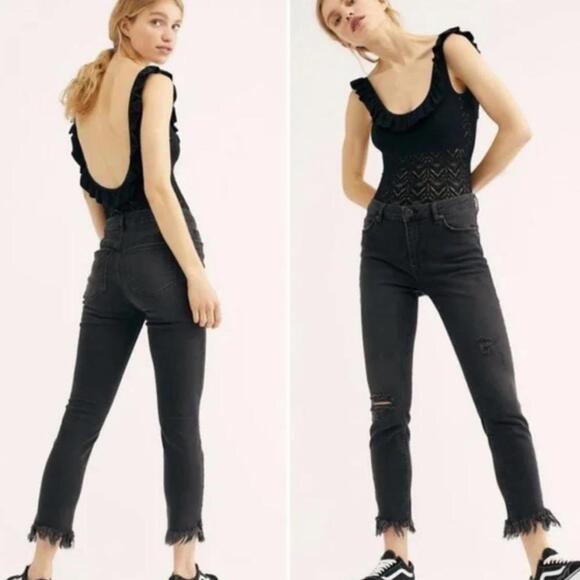 Free People l Great Heights Fringe Cropped Skinny Jeans in Washed Black Size 26 - Picture 1 of 10